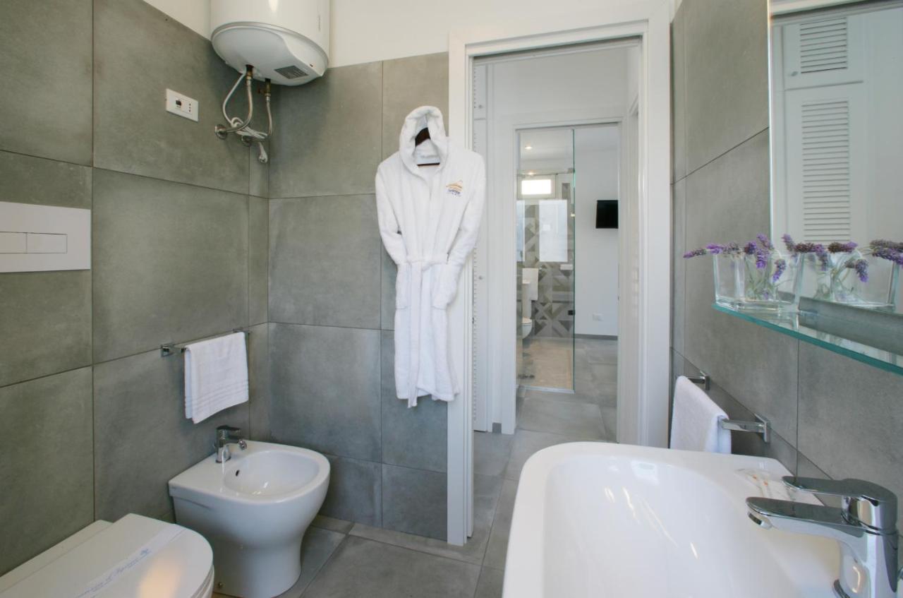 Itaca E Medea - Appartamenti Con Idromassaggio In Terrazza San Vito Lo Capo Exteriör bild