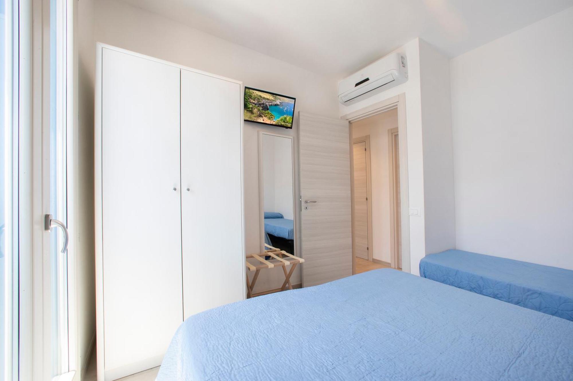 Itaca E Medea - Appartamenti Con Idromassaggio In Terrazza San Vito Lo Capo Exteriör bild